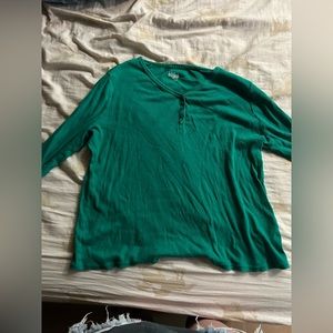 Green button long sleeve sweater (XL)